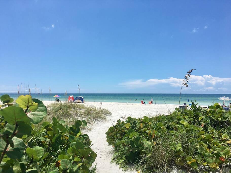 Joyce'S Beachfront #3 Apartment Clearwater Beach Exterior foto